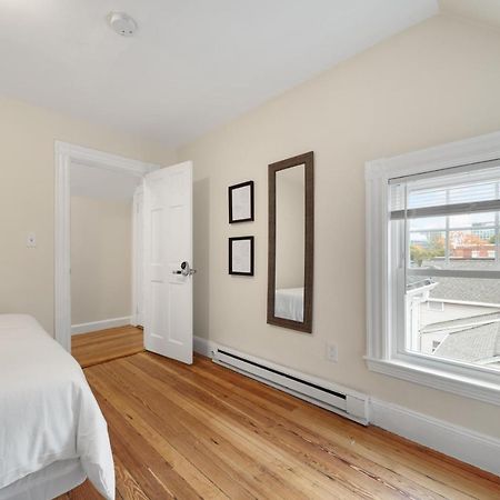 5Br 2Bh Bright & Spacious Apt In Brighton Boston Buitenkant foto