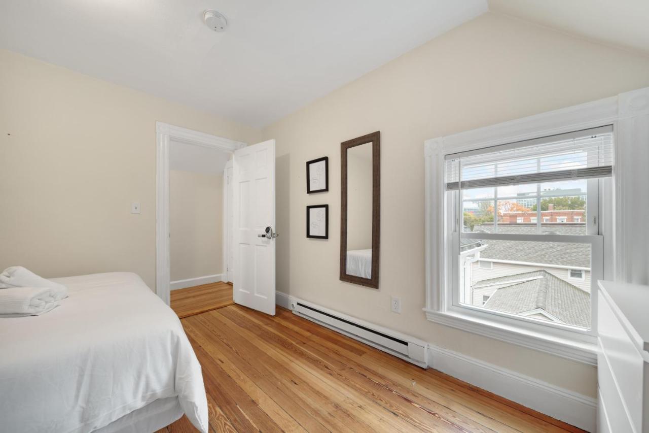5Br 2Bh Bright & Spacious Apt In Brighton Boston Buitenkant foto