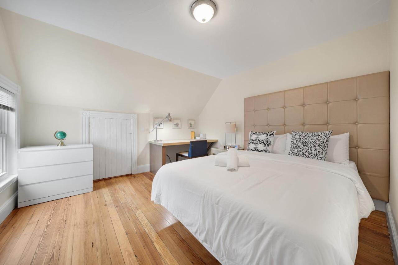 5Br 2Bh Bright & Spacious Apt In Brighton Boston Buitenkant foto