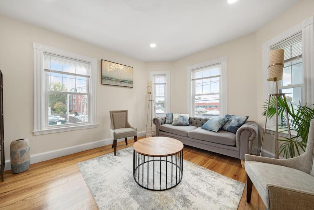 5Br 2Bh Bright & Spacious Apt In Brighton Boston Kamer foto